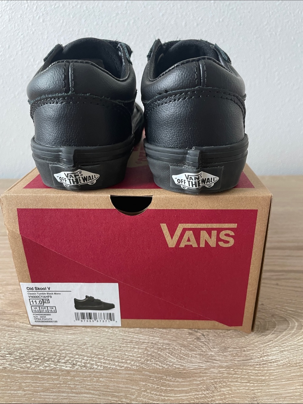 Vans Kids Black Velcro Old Skool Sneakers size 11 - Picture 4 of 5